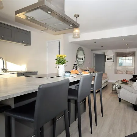2 Bed In 73154 Holiday home
